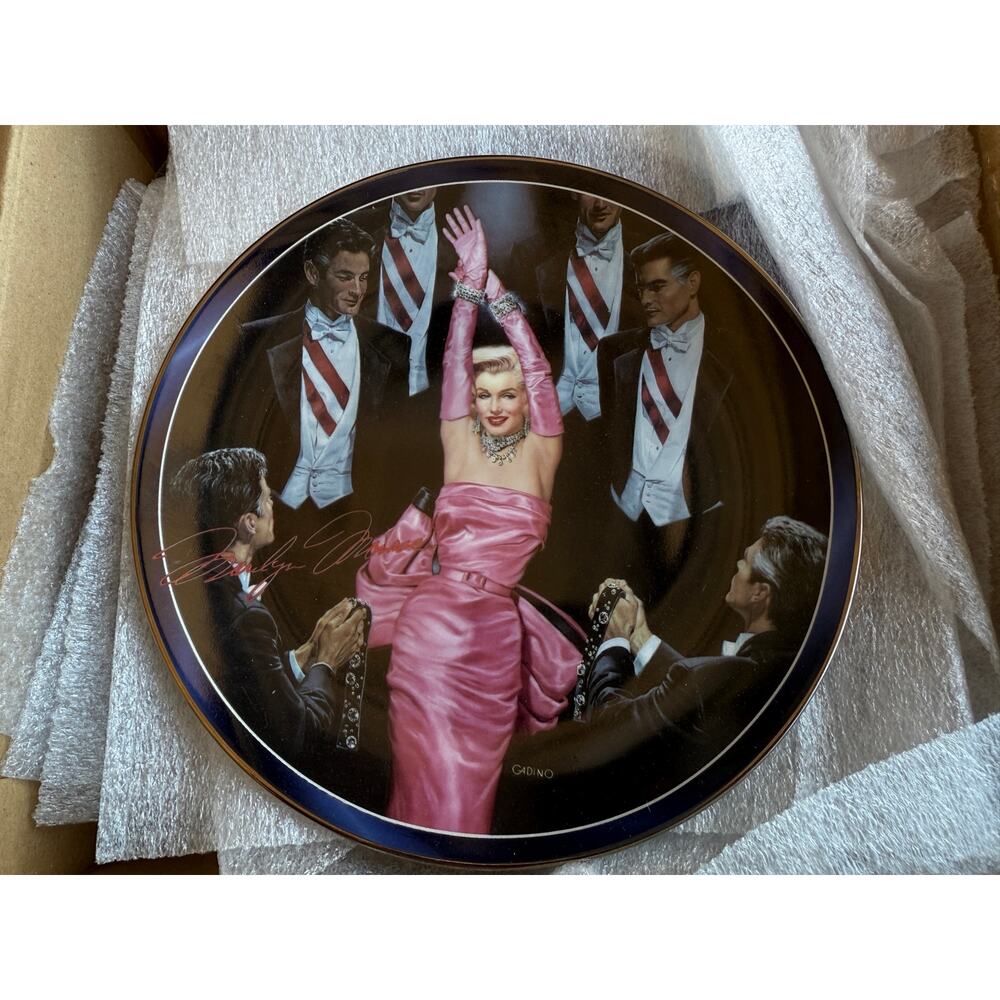 Marilyn Monroe collectors plate "I Don't mean Rhinestones" #8318A Victor Gadino